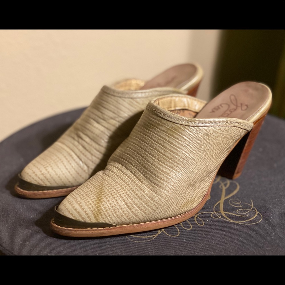 Zodiac USA Vintage Mules